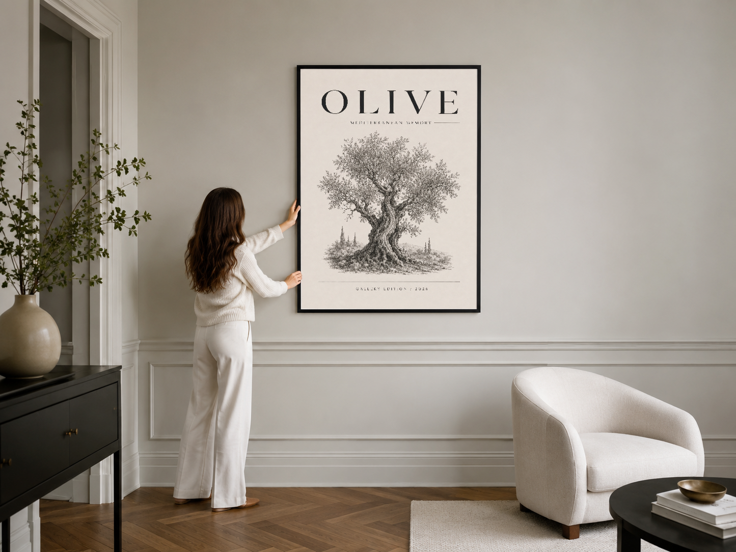 Klasik zeytin ağacı gravürü, siyah çerçeveli poster, modern oturma alanında zarif duvar dekorasyonu.