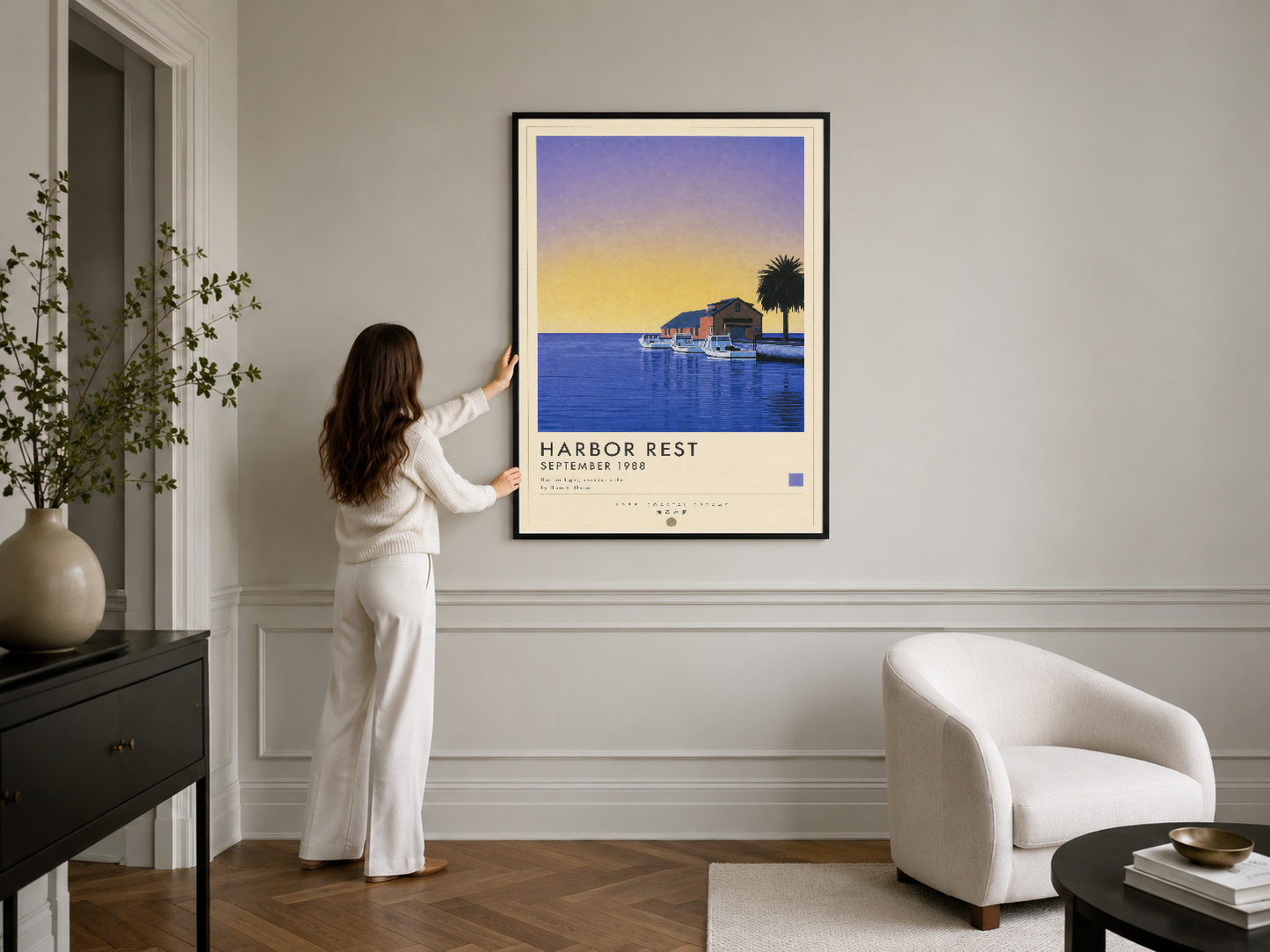 Gün batımı temasıyla tasarlanan retro turist posterleri tablosu, modern klasik iç tasarımda zarif bir yer alıyor.