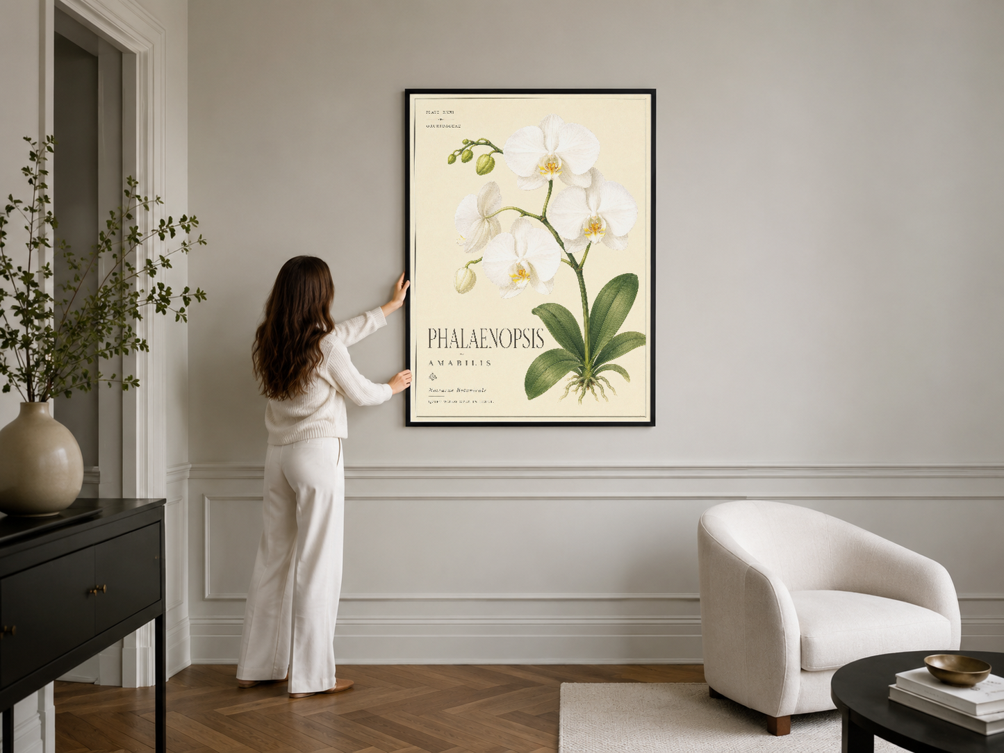 Klasik orkide tablosu, siyah çerçeveli, modern minimalist yaşam alanında duvar sanatı.