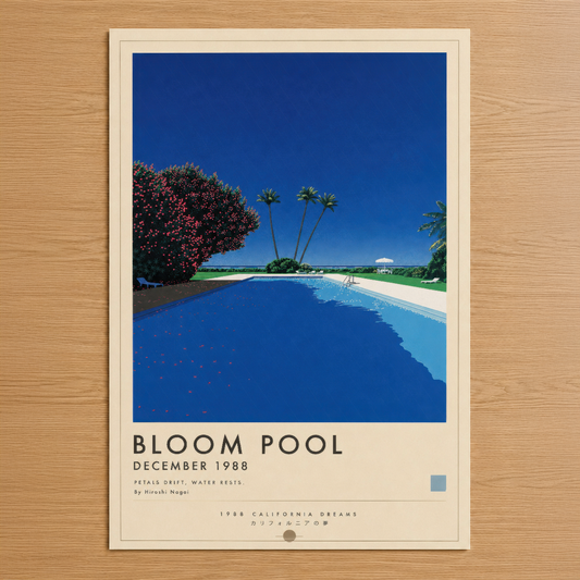 Bloom Pool posteri, mavi havuz ve pembe çiçekli ağaçla California rüyasını yansıtan sanat eseri.