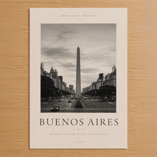 Buenos Aires posterinin siyah beyaz minimal tasarımı, Obelisk'in görkemli caddesi temasıyla.