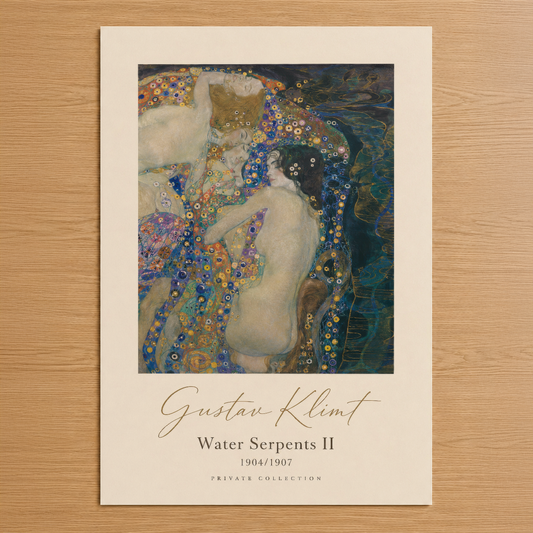 Klimt'in ikonik Water Serpents II tablosu, altın detaylar ve canlı mavi tonlarıyla sanat severleri için ideal poster baskı.