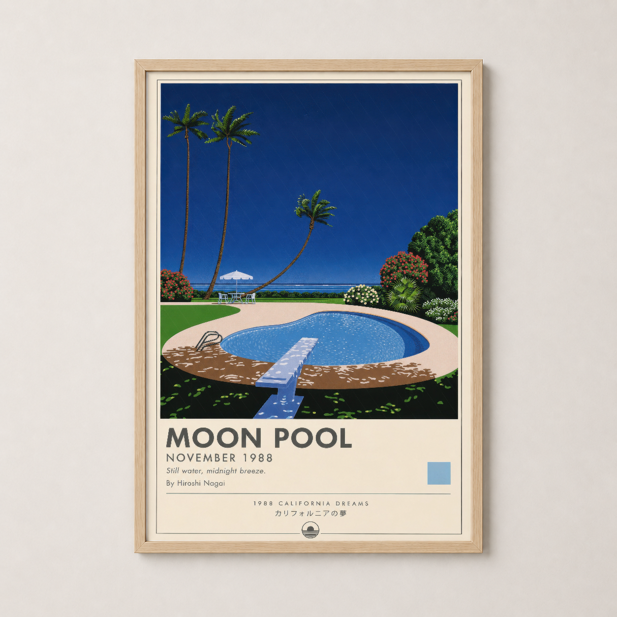 Ahşap çerçeveli Moon Pool posteri, sıcak ve doğal tona sahip retro stil duvar sanatı ürünü.