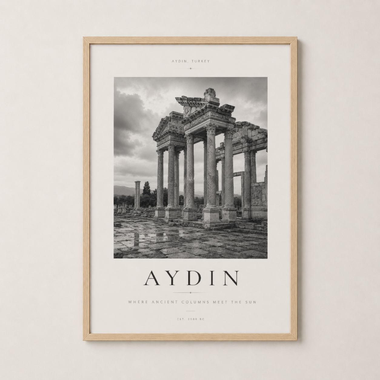 Aydın antik mimarisi ahşap çerçeveli poster, sıcak ve doğal bir ev dekorasyonu aksentı.