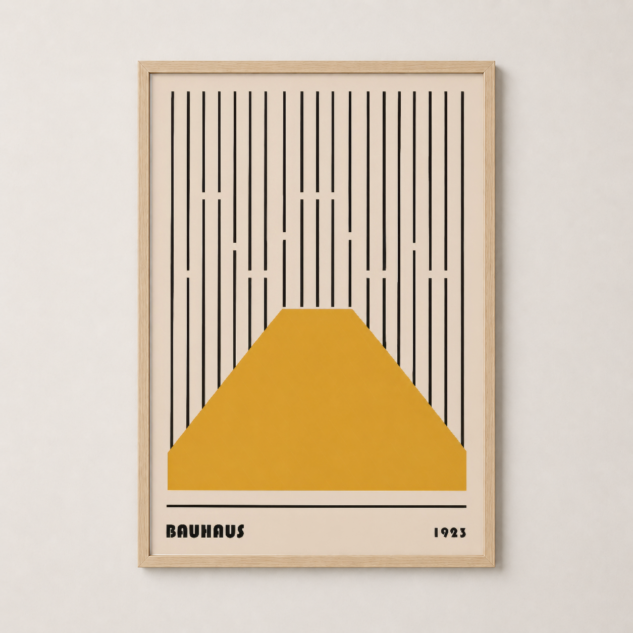 Doğal ahşap çerçeveli Bauhaus posteri, sarı dağ motifi ve minimalist çizgi sanatı.