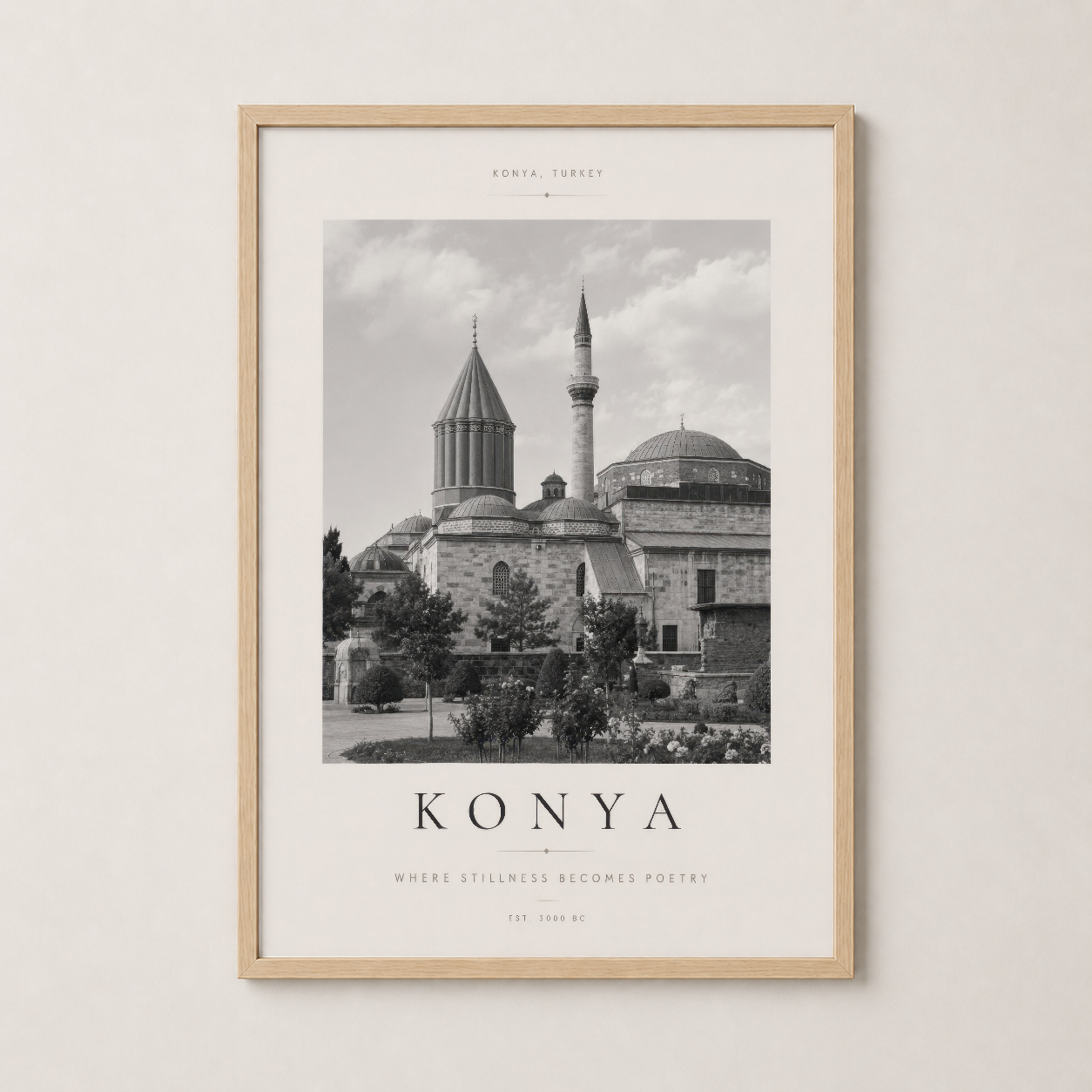 Konya Selimiye Camii posteri doğal ahşap çerçevede, sıcak ve şık bir duvar dekoru.