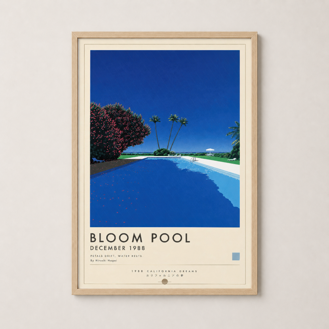 Bloom Pool çerçeveli tablo, ahşap çerçevede şık havuz sahnesi ve palmiye ağaçlarıyla.