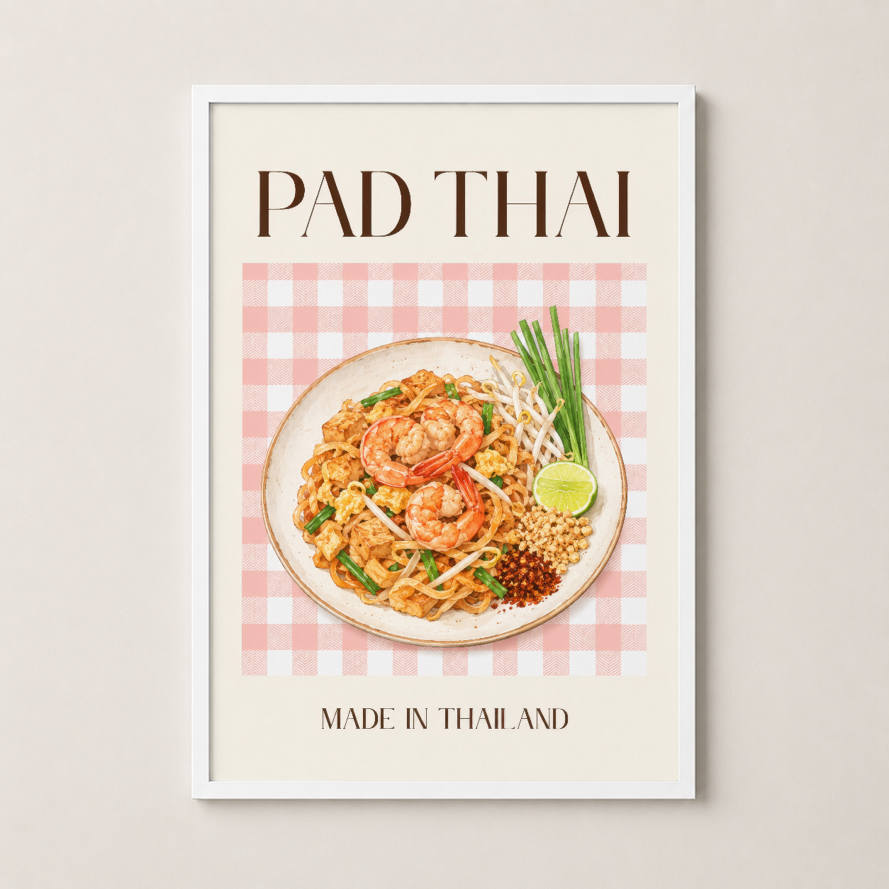 Pad Thai poster beyaz ahşap çerçevede, minimalist mutfak sanatı, Tayland mutfağını kutlayan zarif duvar dekorasyonu.