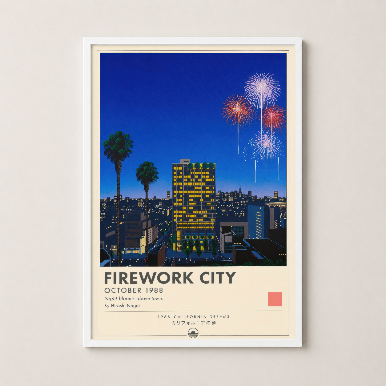Beyaz çerçeveli Firework City posteri, çelik çerçevesiyle sanat eseri, ışığın gözüktüğü aydınlık iç mekanda asılı.