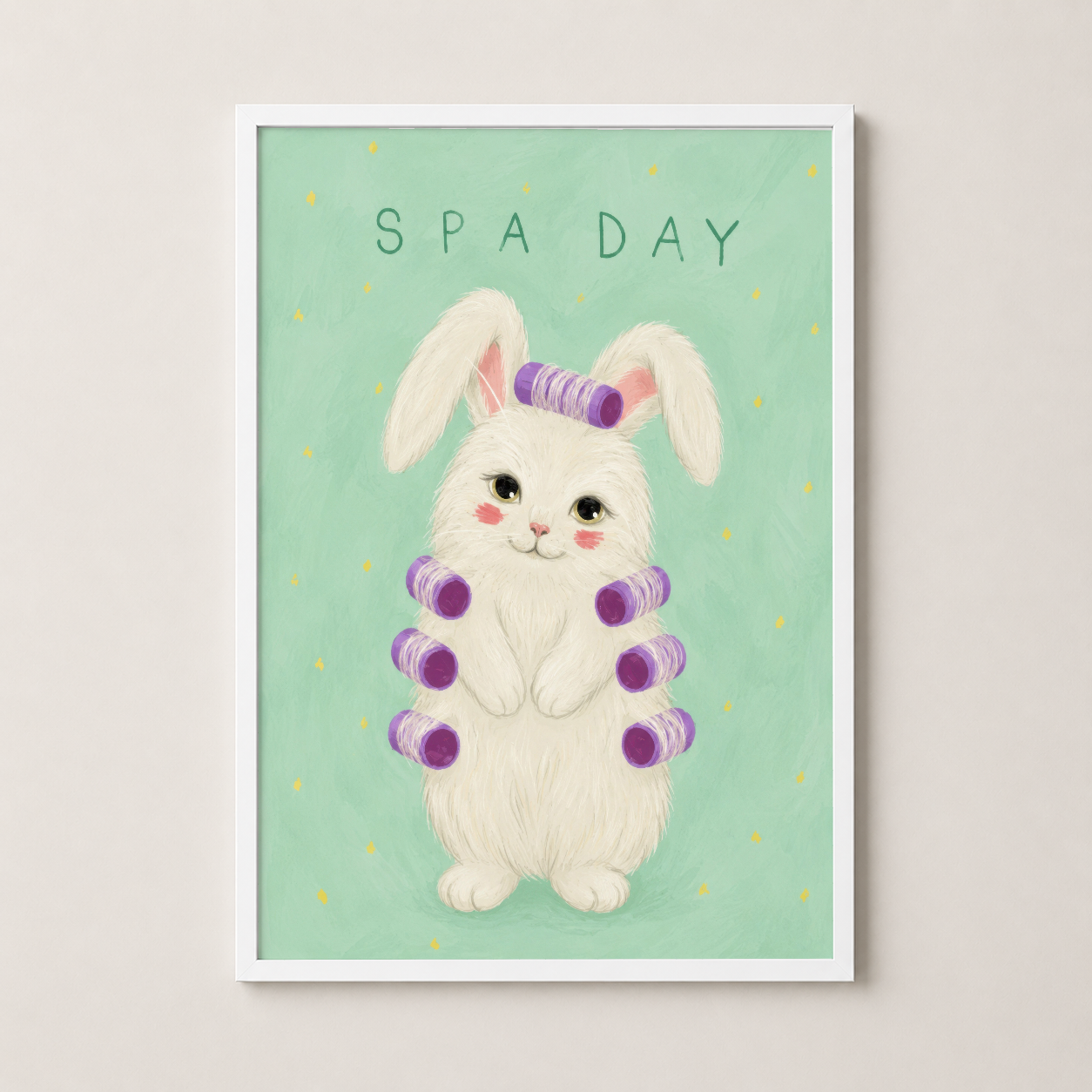 Spa Day tavşan tablosu beyaz çerçevesi ile odanın duvarına zarif dekoratif çözüm.