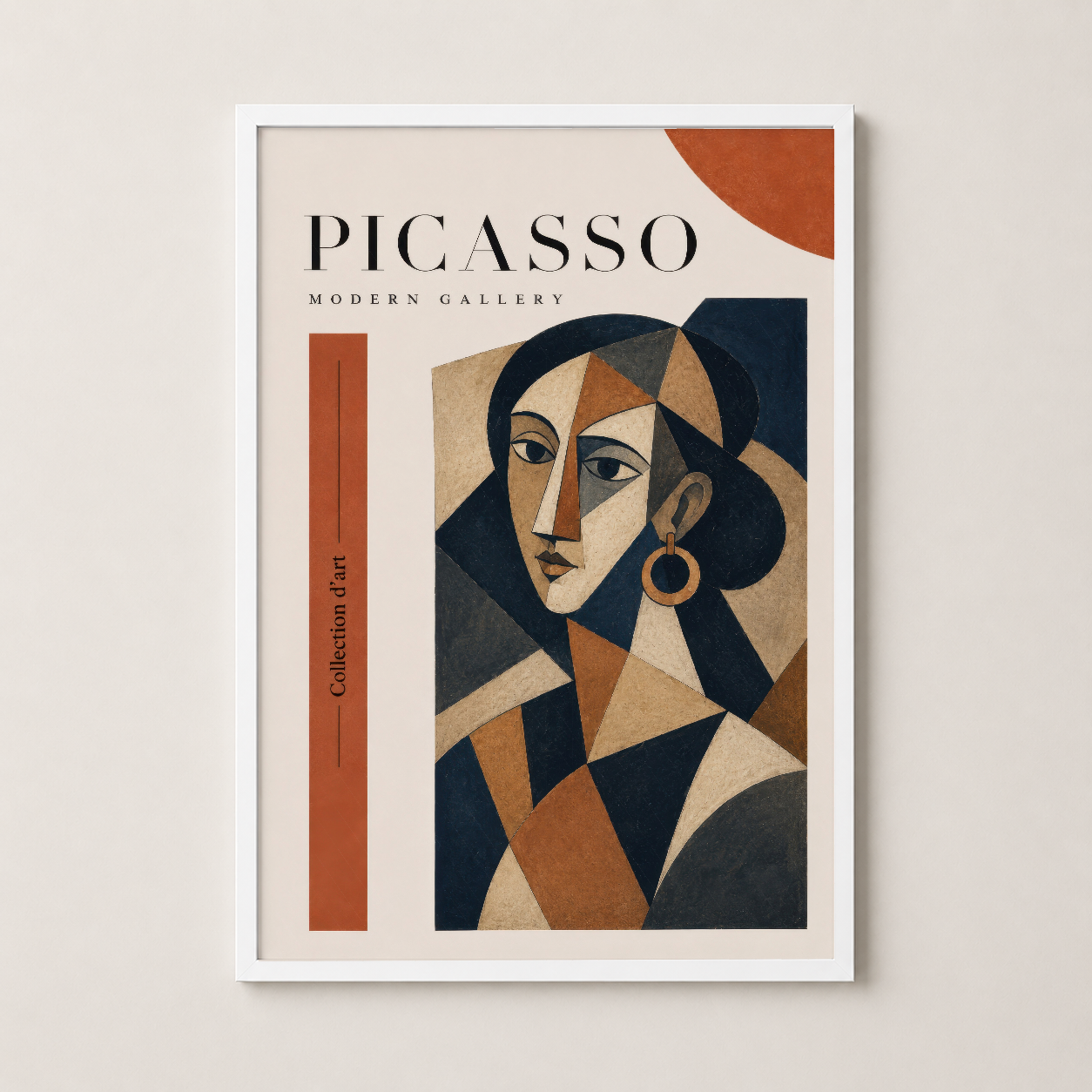Beyaz çerçeveli Picasso tablosunun renkli yüz portresi, yumuşak dönem tasarımlarıyla modern salon dekorasyonuna uyum