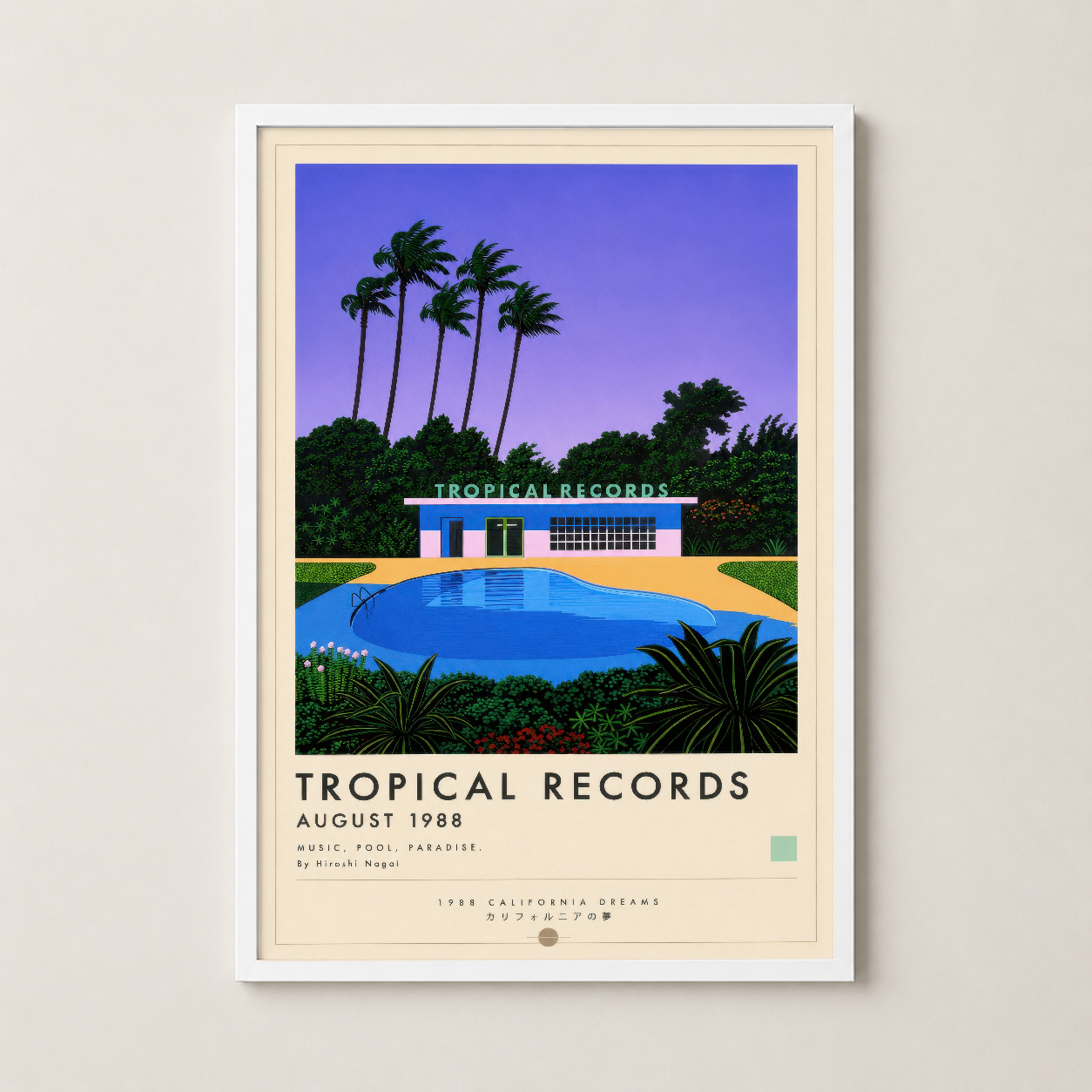 Beyaz çerçeveli Tropical Records sanat tablosu, 1980ler estetikli palmiye palmiyeli tropikal manzara posteri.