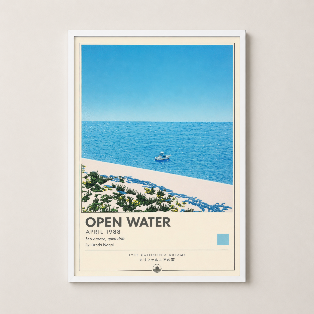 Beyaz çerçeveli, vintage sahil temalı duvar tablosu, retro estetik ve pastoral hava veren dekoratif sanat eseri.