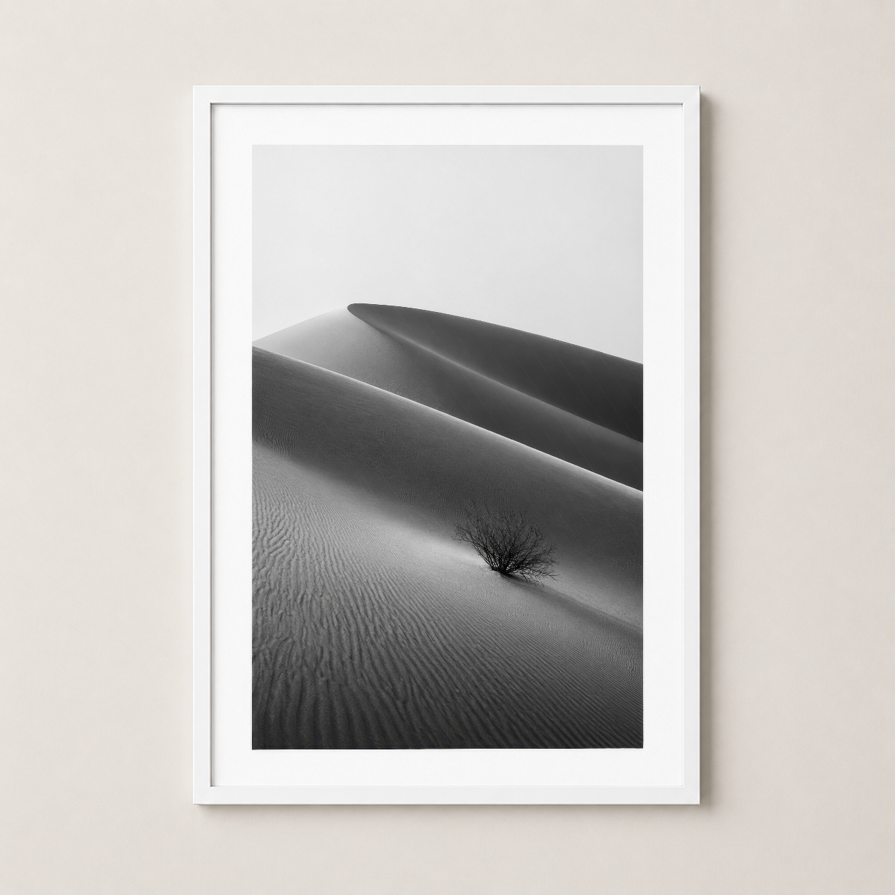 Beyaz çerçeveli desert landscape tablosu, şık duvar dekorasyonu için artistik fotoğraf baskı