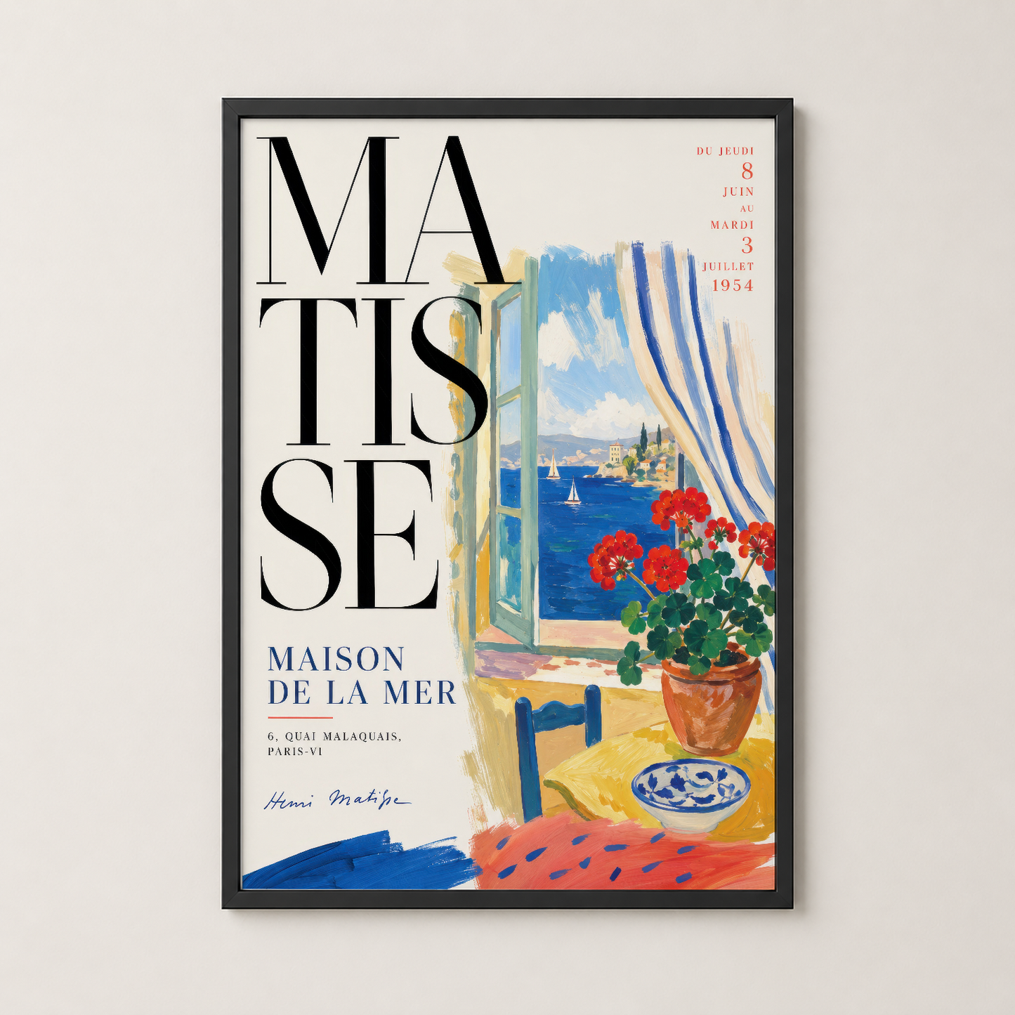 Siyah çerçeveli Matisse tablosu, açık pencereden mavi deniz ve çiçek bahçesi sahnesi ile rahat ve şık duvar dekorasyonu.