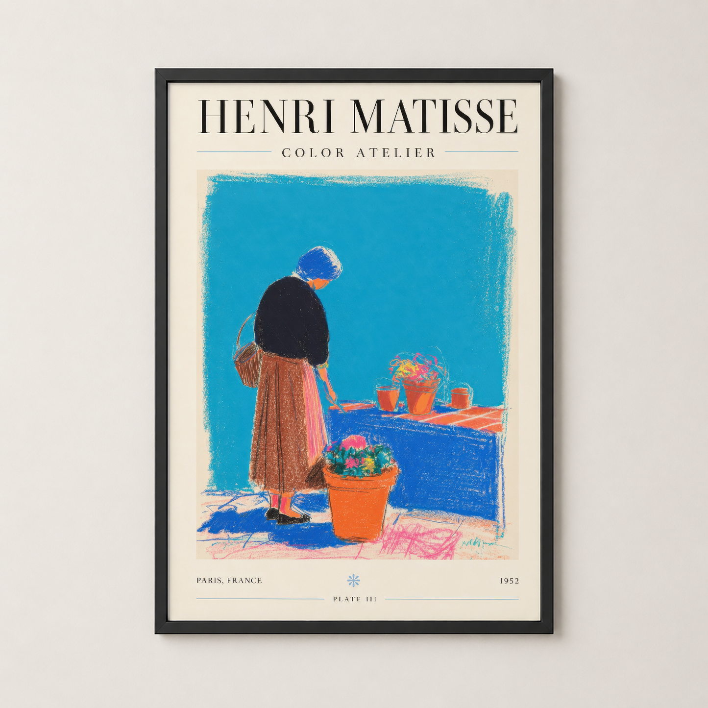 Matisse Color Atelier posterinin siyah çerçeveli versiyonu, oturma odasında sanat ve sofistikasyonu yansıtıyor.
