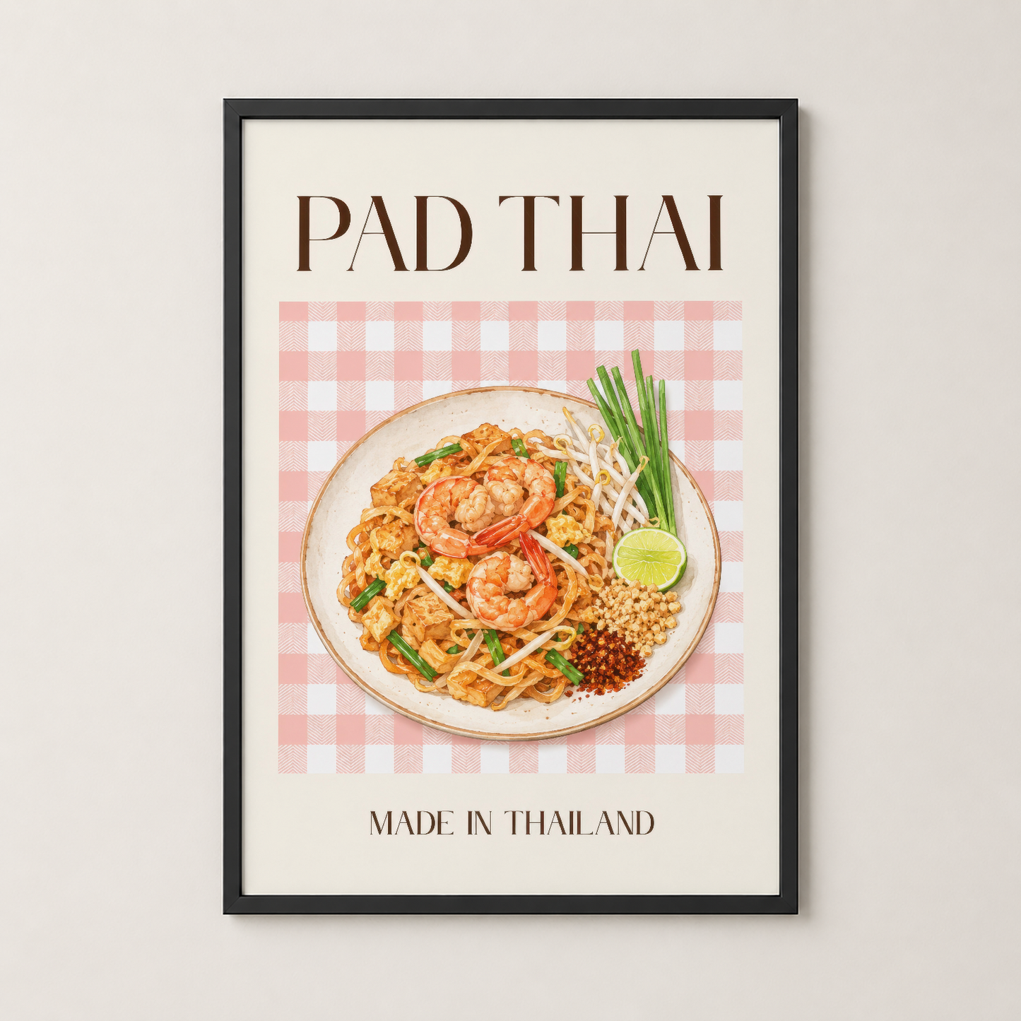 Pad Thai tasarım siyah çerçevede, retro gıda ilustrasyonu stilinde pembe kareli desen ve otantik Tayland yemeği teması.