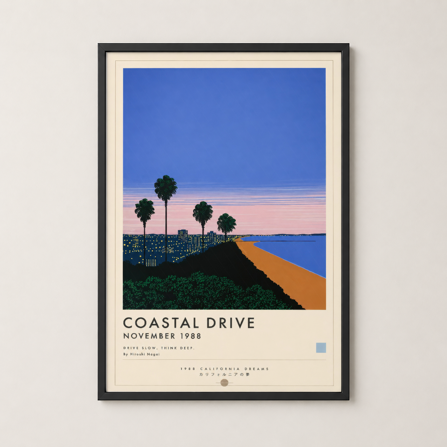 Retro Coastal Drive tablosu siyah çerçevede, palmiye ağaçları ve gün batımı manzarasıyla dekoratif duvar sanatı.