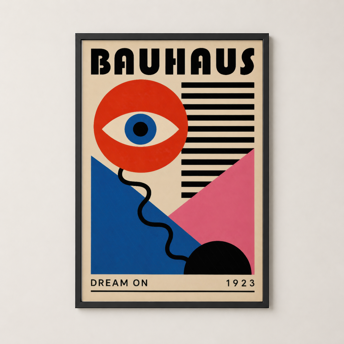 Bauhaus Dream On posteri siyah çerçevede, kırmızı göz motifi ve geometrik tasarım, modern duvar sanatı