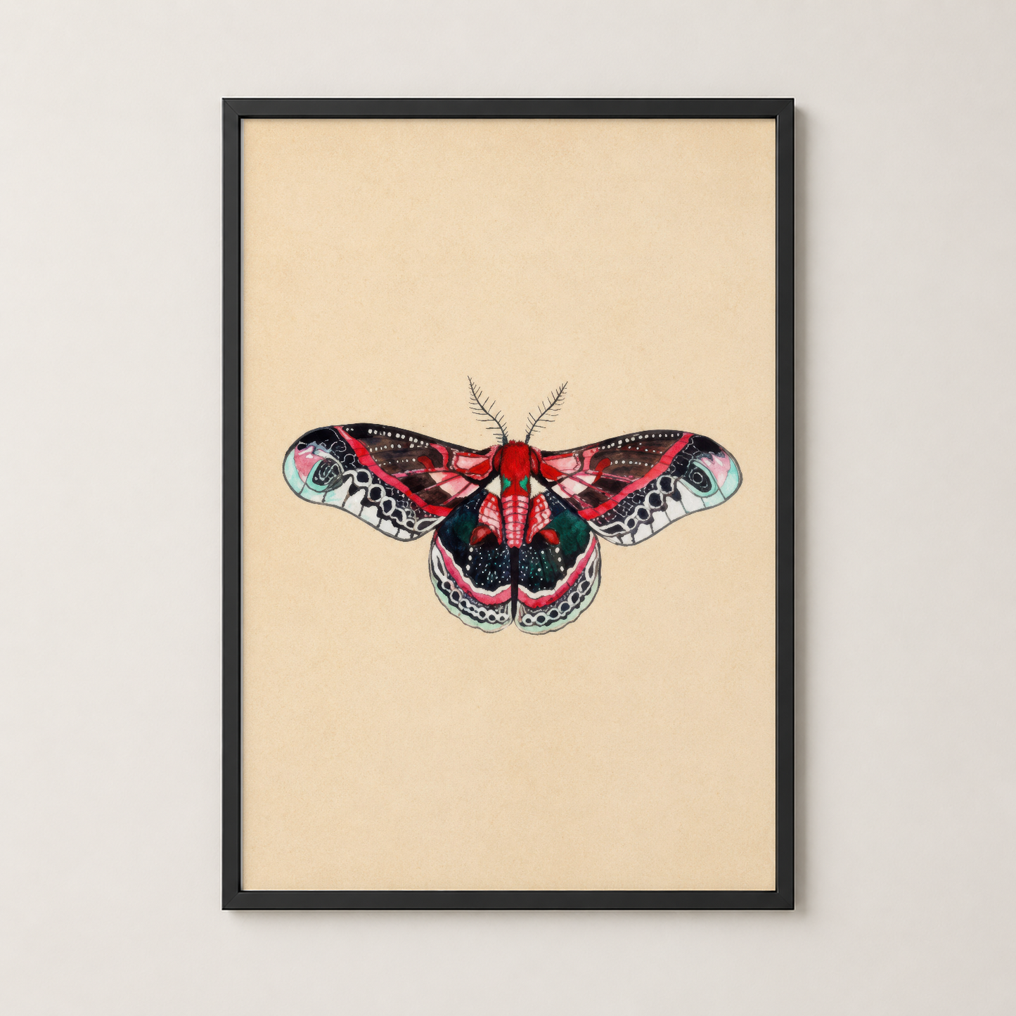 Siyah çerçeveli duvar tablosu, canlı renkli kelebek ilustrasyonu ile minimalist dekorasyon.