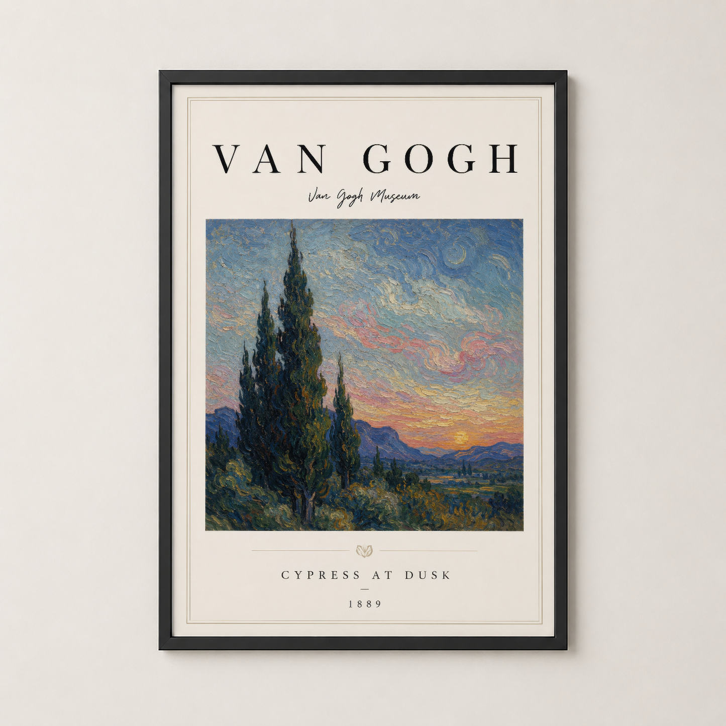 Van Gogh Cypress at Dusk posteri siyah çerçevede, modern bir iç mekanın duvarında sanatsal bir aksan oluşturur.