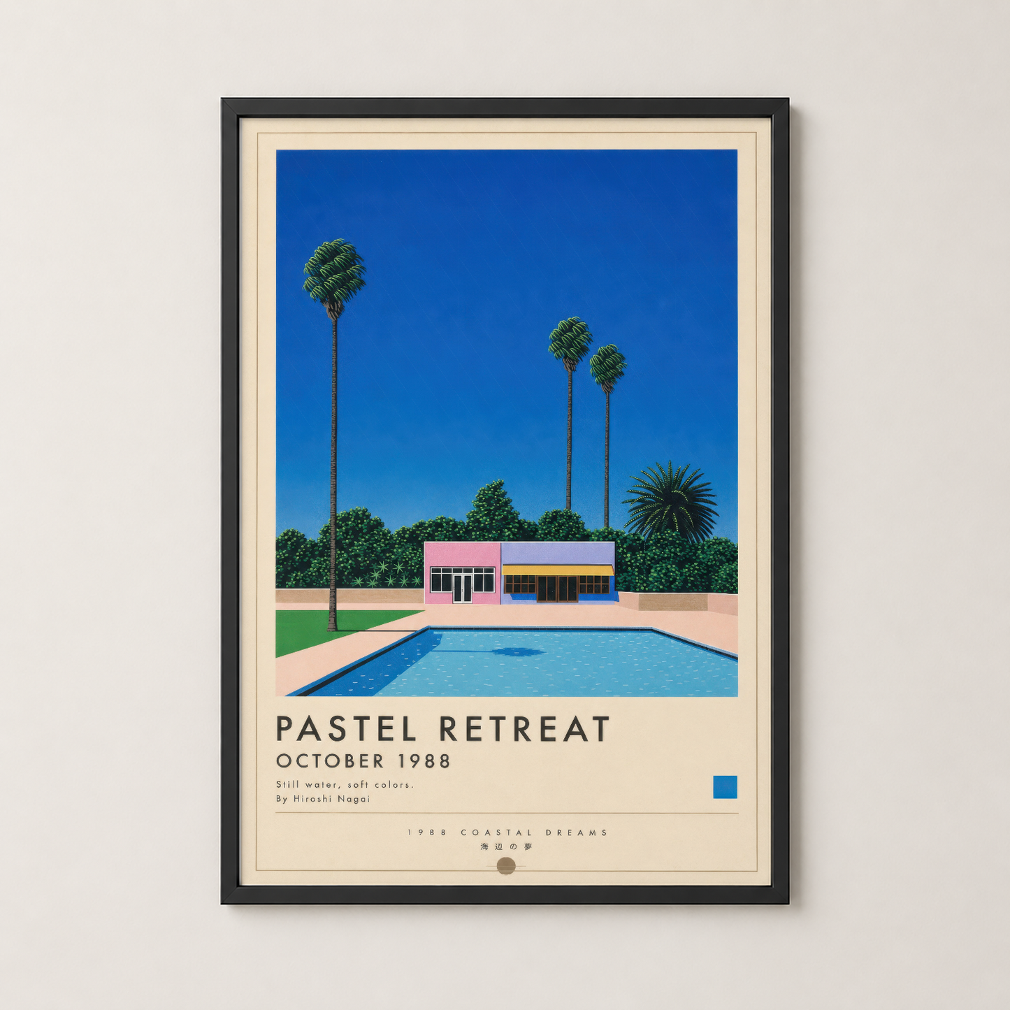 Pastel Retreat posteri siyah çerçevede. Yumuşak renklerle tasarlanmış vintage sahil evinin minimal ve şık duvar dekorasyonu.