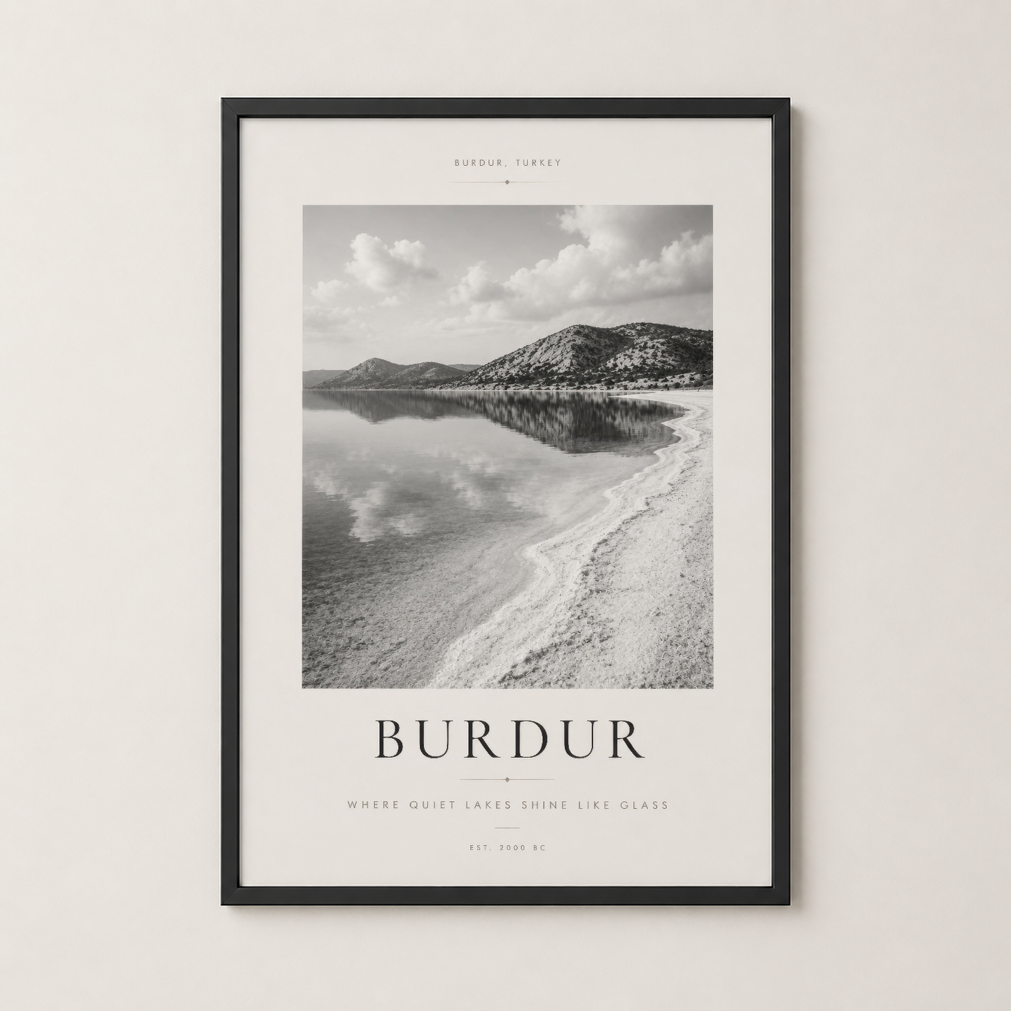 Burdur tablosu siyah çerçeveli, cloud reflection göl sahnesi ve şiirsel metin detaylı dekorasyon