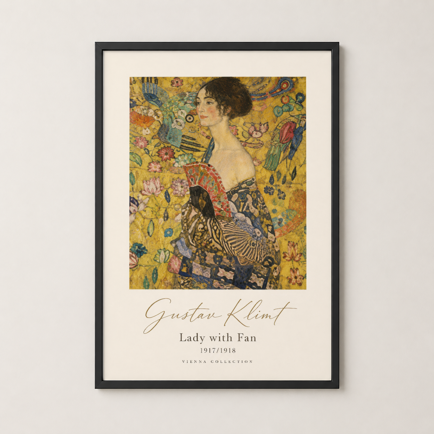 Siyah çerçeveli Klimt Kadın ve Hayran posteri, sanat koleksiyonu ve klasik dekor için ideal seçim.