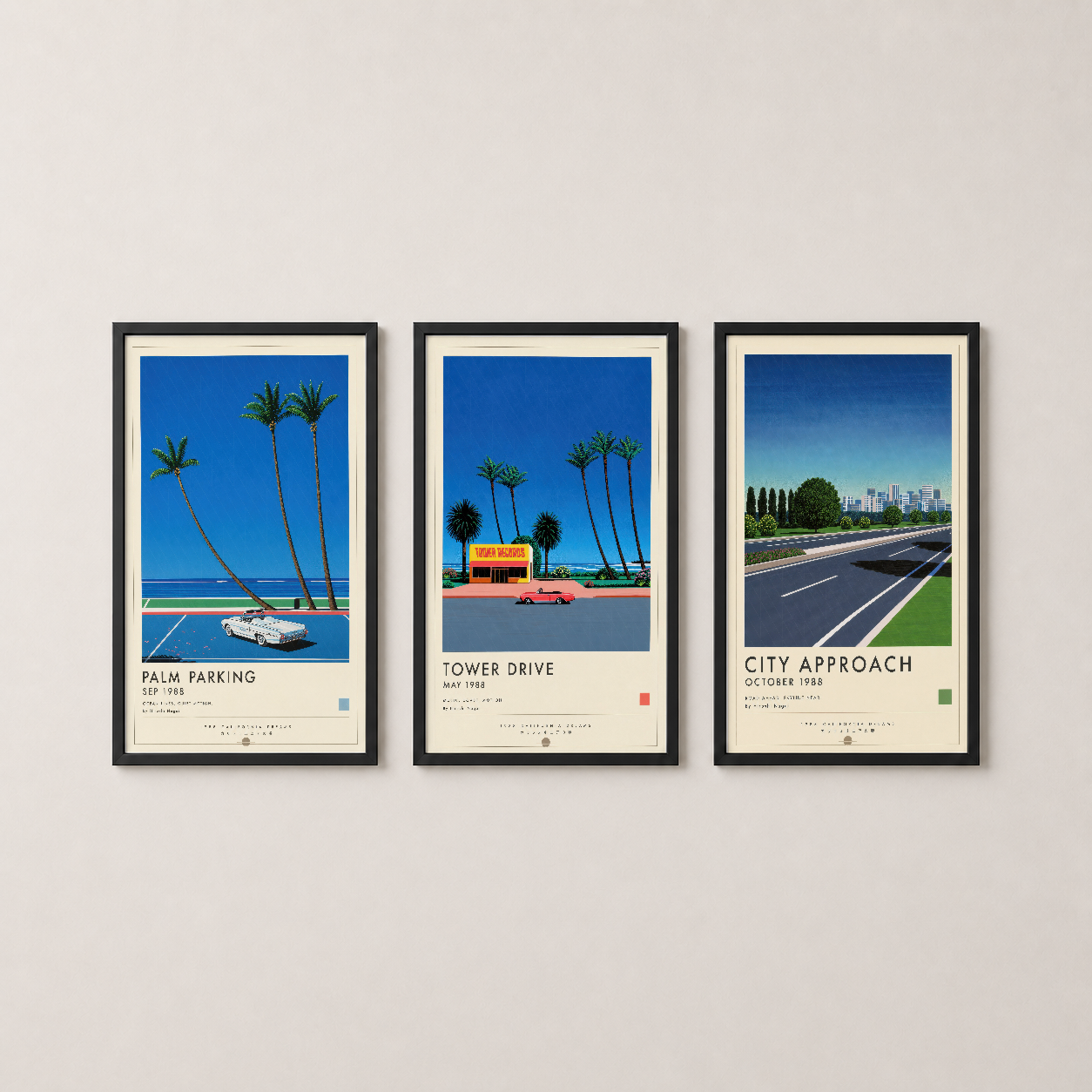 Siyah çerçeveli üç panel tablo seti, vintage estetik posterler ve kontrastlı duvar dekorasyonu.