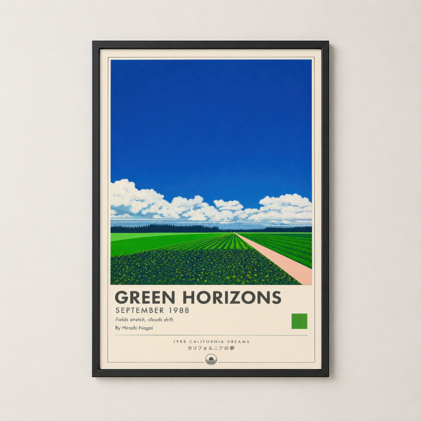 Siyah çerçeveli Green Horizons tablosu, endüstriyel duvarlar arasında geniş tarlaların huzur veren sahnesi.