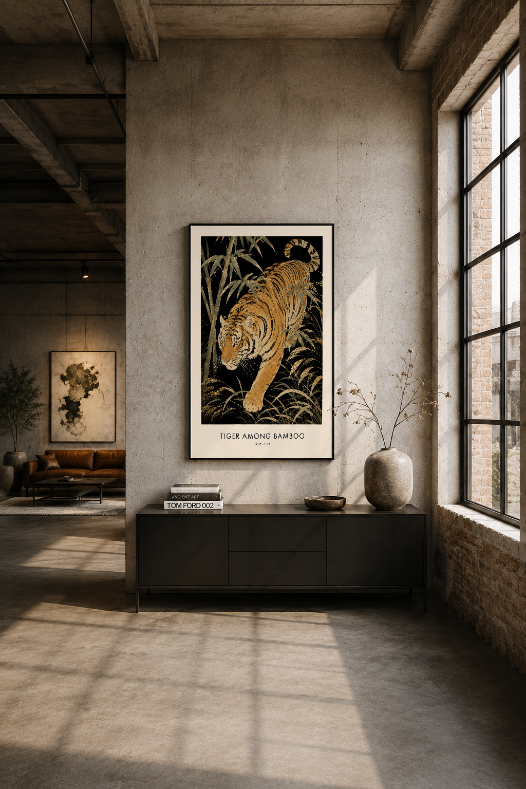Modern endüstriyel mekanında duvarı süsleyen, dikkat çeken kaplan ve bambu motifli poster tablosu.