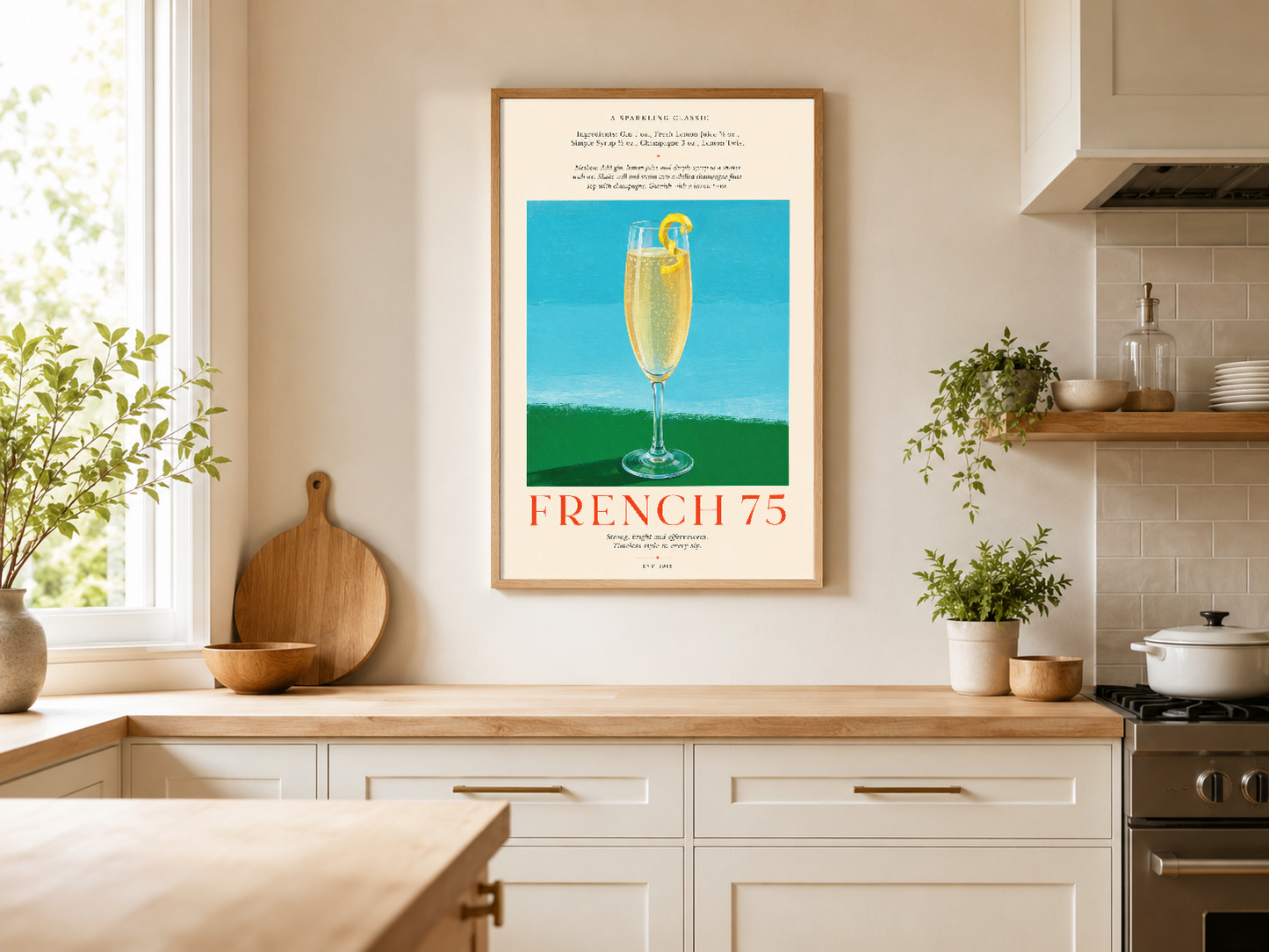 Modern mutfakta ahşap çerçeveli French 75 koktail posteri, pencerenin yanında ışıl ışıl sergilenen retro tablosu.