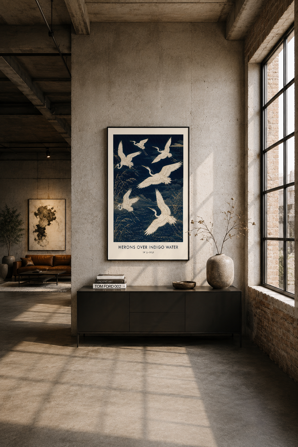 Modern loft alanında duvar tablosu, betonlu duvarda indigo ve beyaz heron tasarımı.