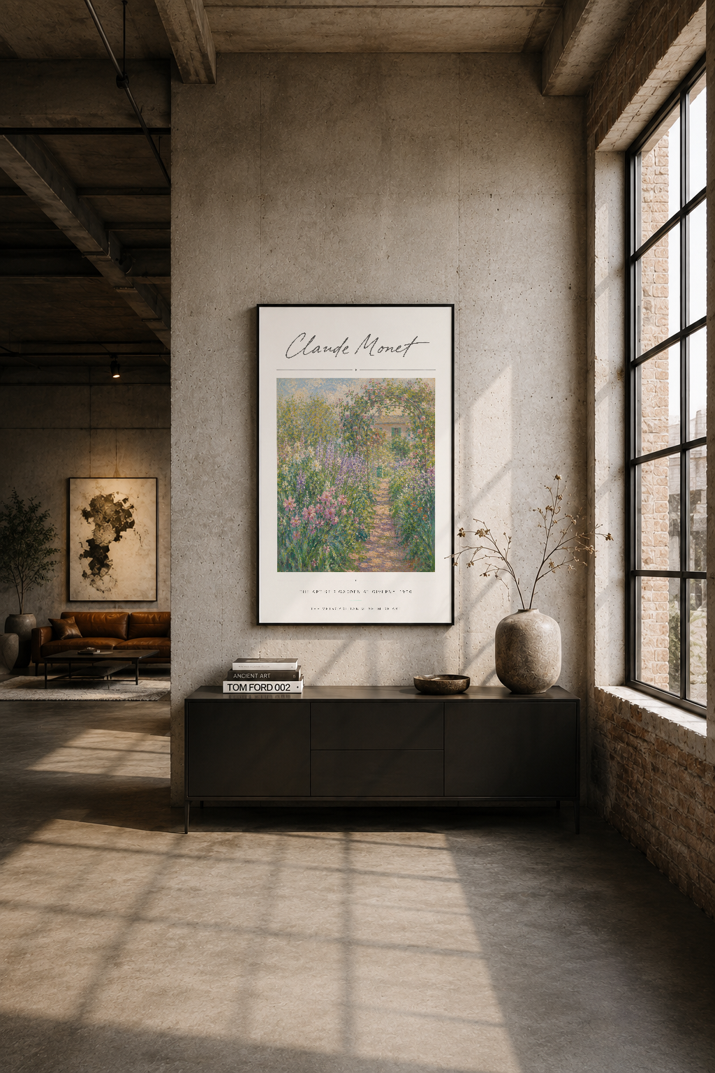 Modern loft alanında, endüstriyel duvarın üstünde Monet Giverny tablosu, minimalist tarzda sergilenen sanat eseri.