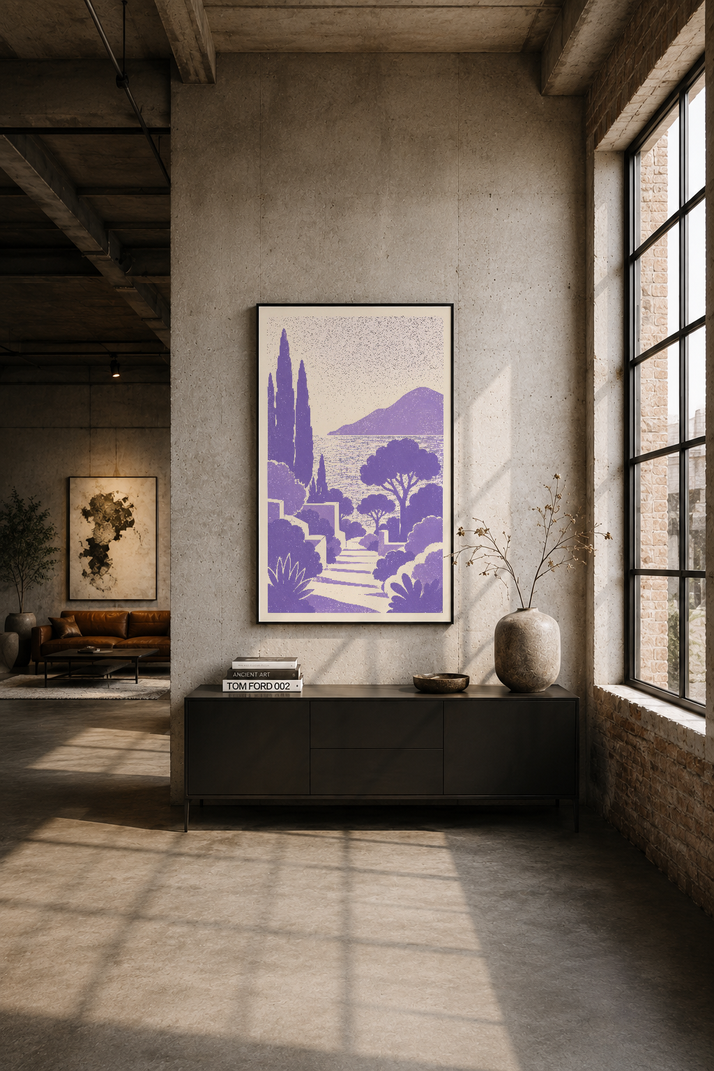 Modern endüstriyel mekanda, betonlu duvar üzerine asılı mor Akdeniz bahçesi sanat tablosu.