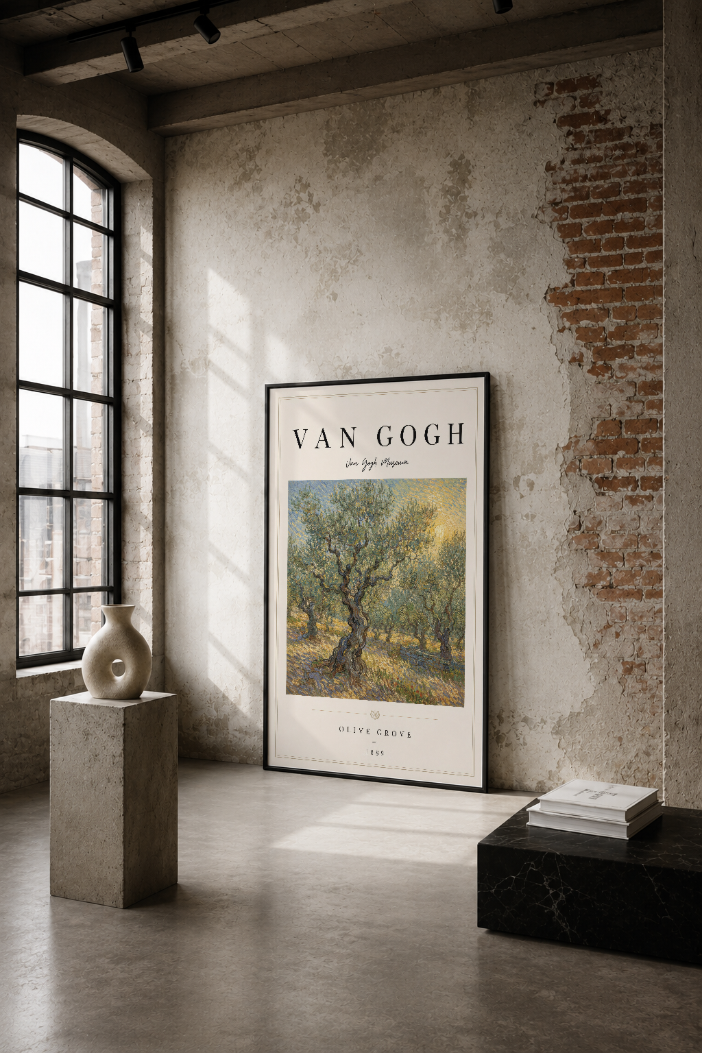 Van Gogh'un Zeytin Bahçesi tablosu, endüstriyel minimalist tarzda bir mekanda duvarına asılı, doğal ışık içinde sergileniyor.