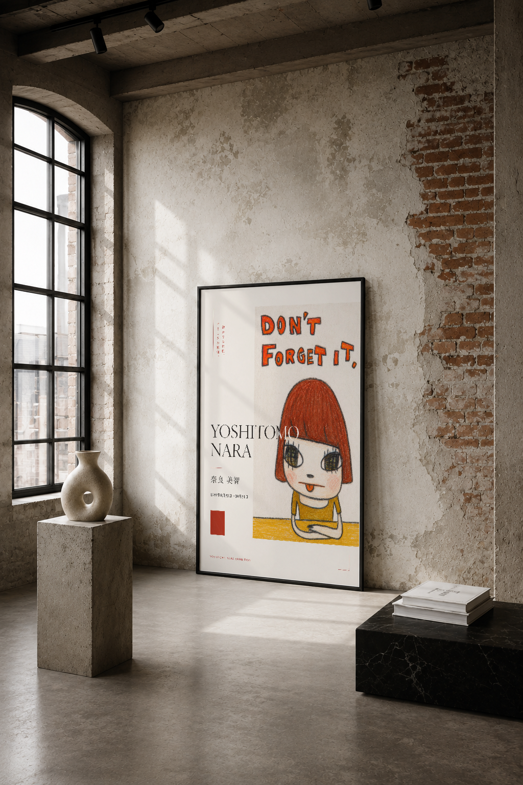 Kırmızı saçlı kız karakteri ve Don't Forget It yazısı olan minimalist sanat tablosu, endüstriyel loft dekorunda.