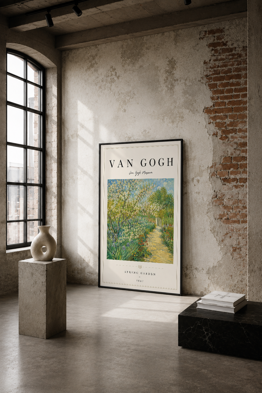 Van Gogh İlkbahar Bahçesi tablosu, endüstriyel loft alanında çiçek açan bahçenin rengini yansıtıyor.