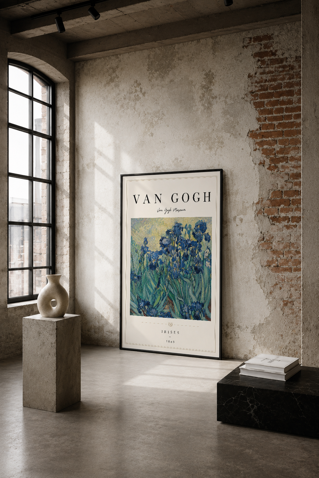 Van Gogh İris tablosu, endüstriyel loft tarzı mekanın tüm basitliğinde sanat ve mimarlığın buluşmasını simgeliyor.
