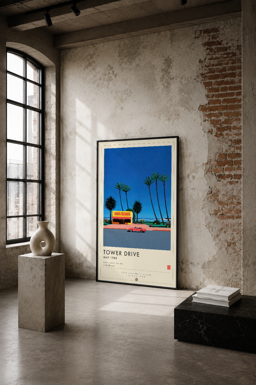 Tower Drive tablosu, 1988 tarihli retro sahne; palm ağaçları ve vintage arabayla vintage endüstriyel loft dekorasyonunda.