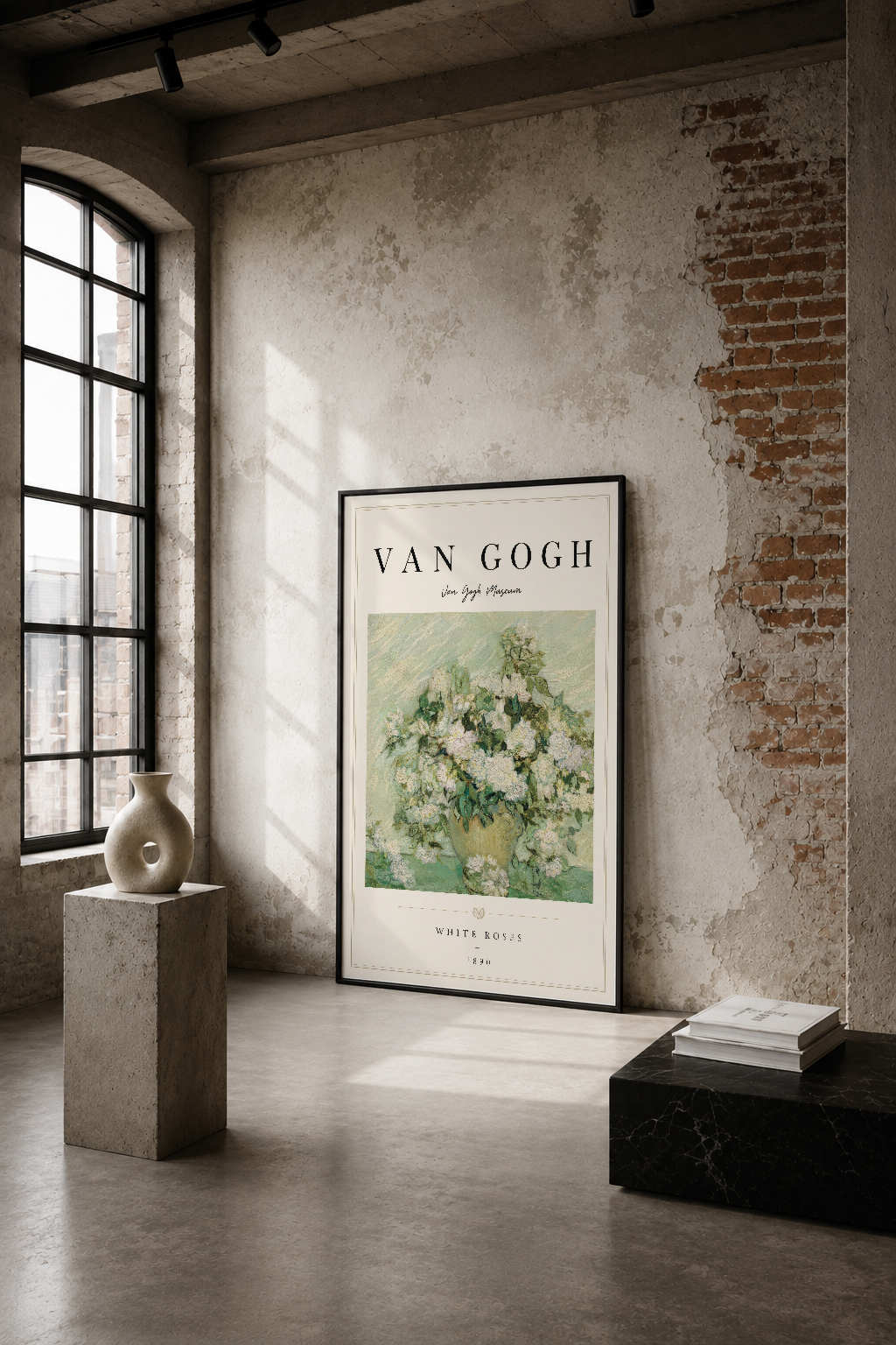 Van Gogh'un Beyaz Güller tablosu, endüstriyel loft esintili mekanda duvar sanatı olarak sergileniyor.