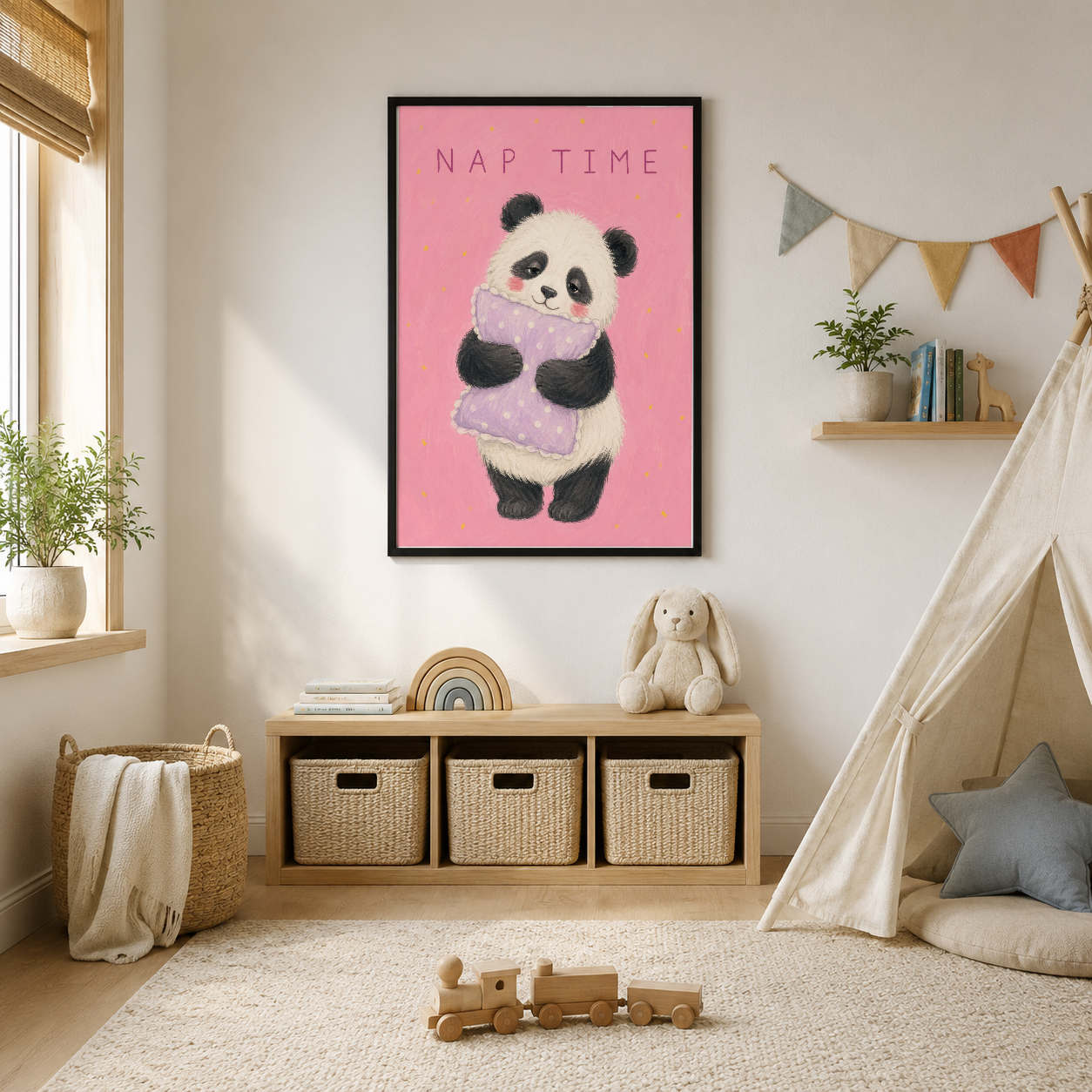 Pembe fonda uyuyan pandayı gösteren Nap Time tablosu, çocuk odasında renkli dekorasyon unsuru olarak duruyor.