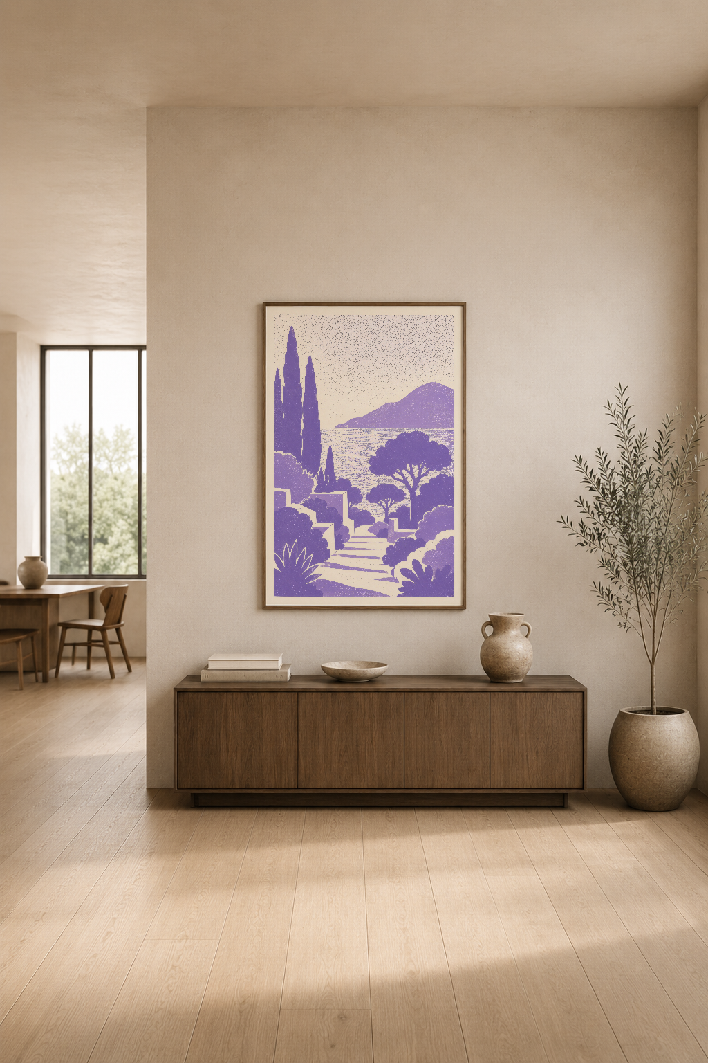 Sakin bir yaşam alanında, mor şades Akdeniz sahnesi, minimalist dekorasyon tamamlayan duvar tablosu.