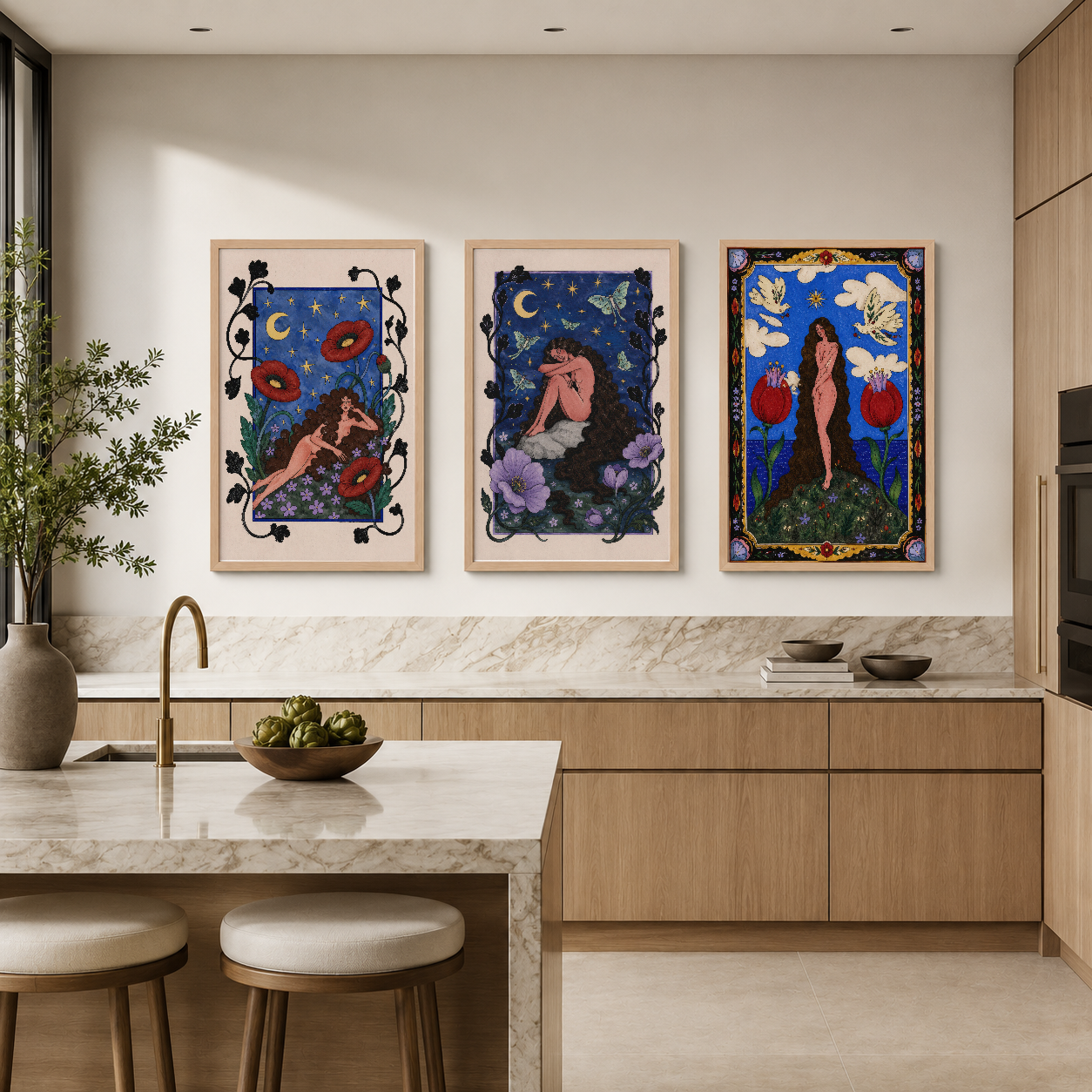 Gece gökyüzü ve kadın figürlü üçlü tablo serisi, mutfak backsplash üzerinde sergilenen dekoratif sanat.