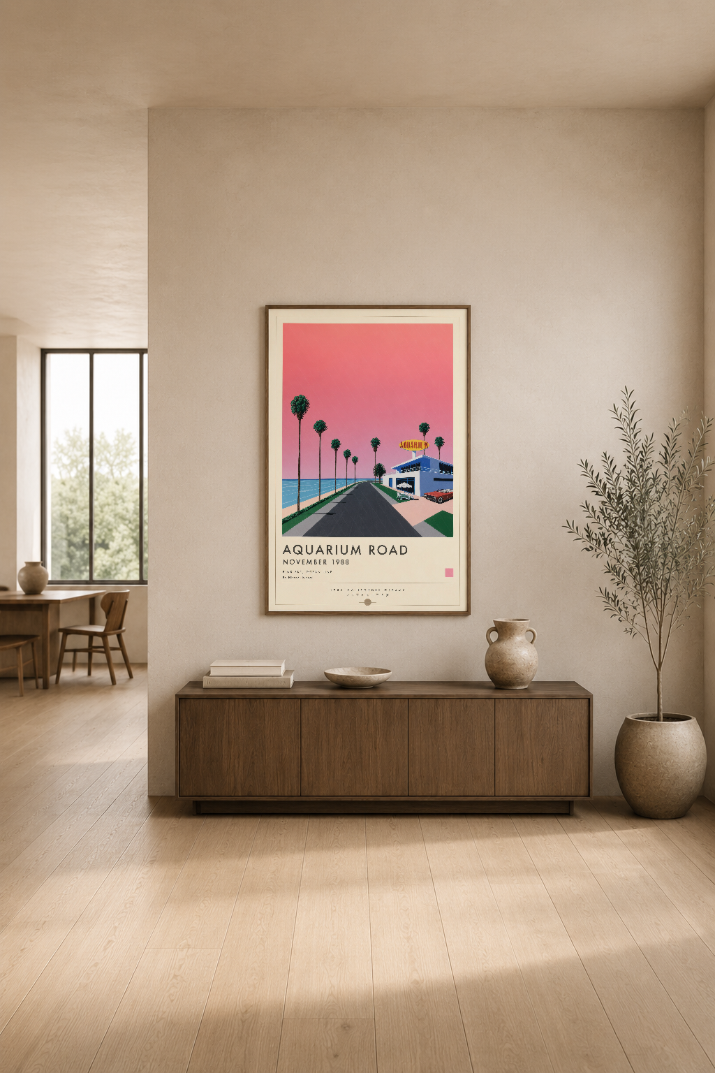 Aquarium Road art print, açık tonlu modern oturma odasında konsol üstünde sergilenen nostaljik duvar sanatı.